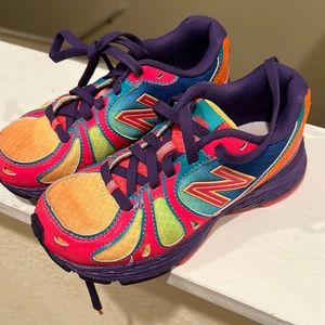 New Balance Girls Size 13 🌈 Tennis Shoes